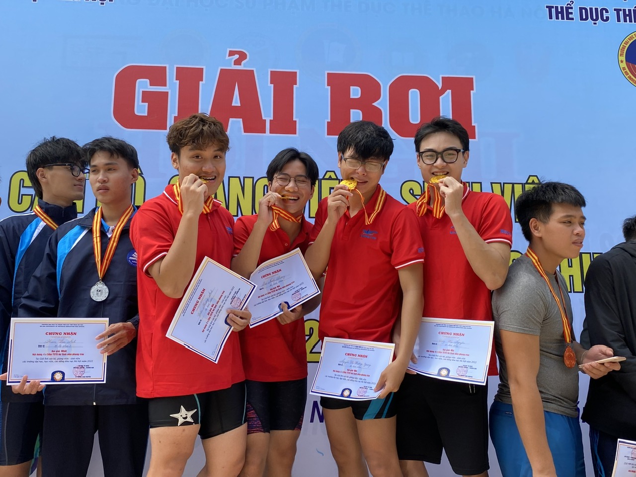 Giải Bơi cán bộ - giảng viên, sinh viên các trường đại học, học viện, cao đẳng khu vực Hà Nội 6